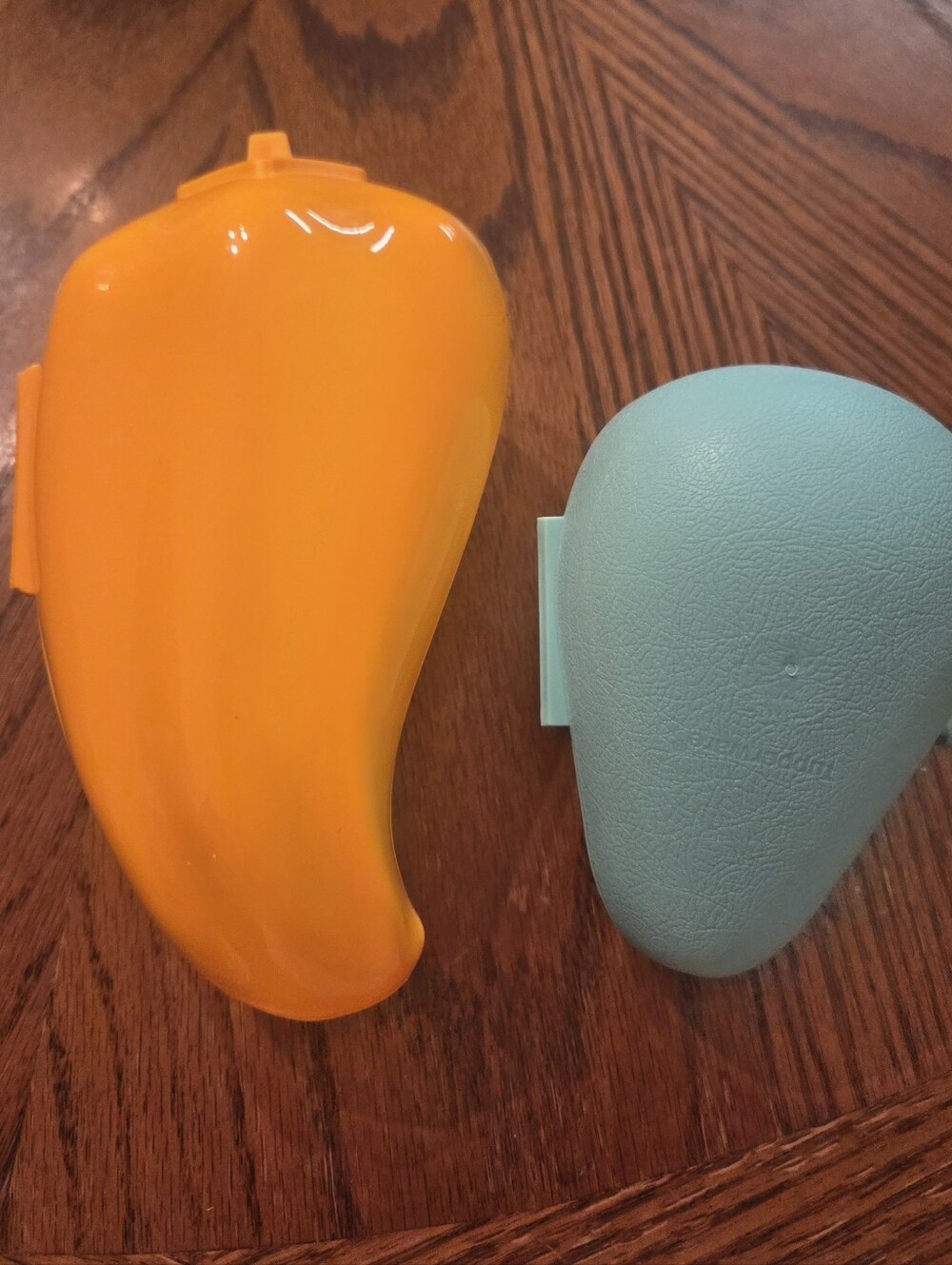 Tupperware Chili Pepper Keeper & Avacodo Keeper